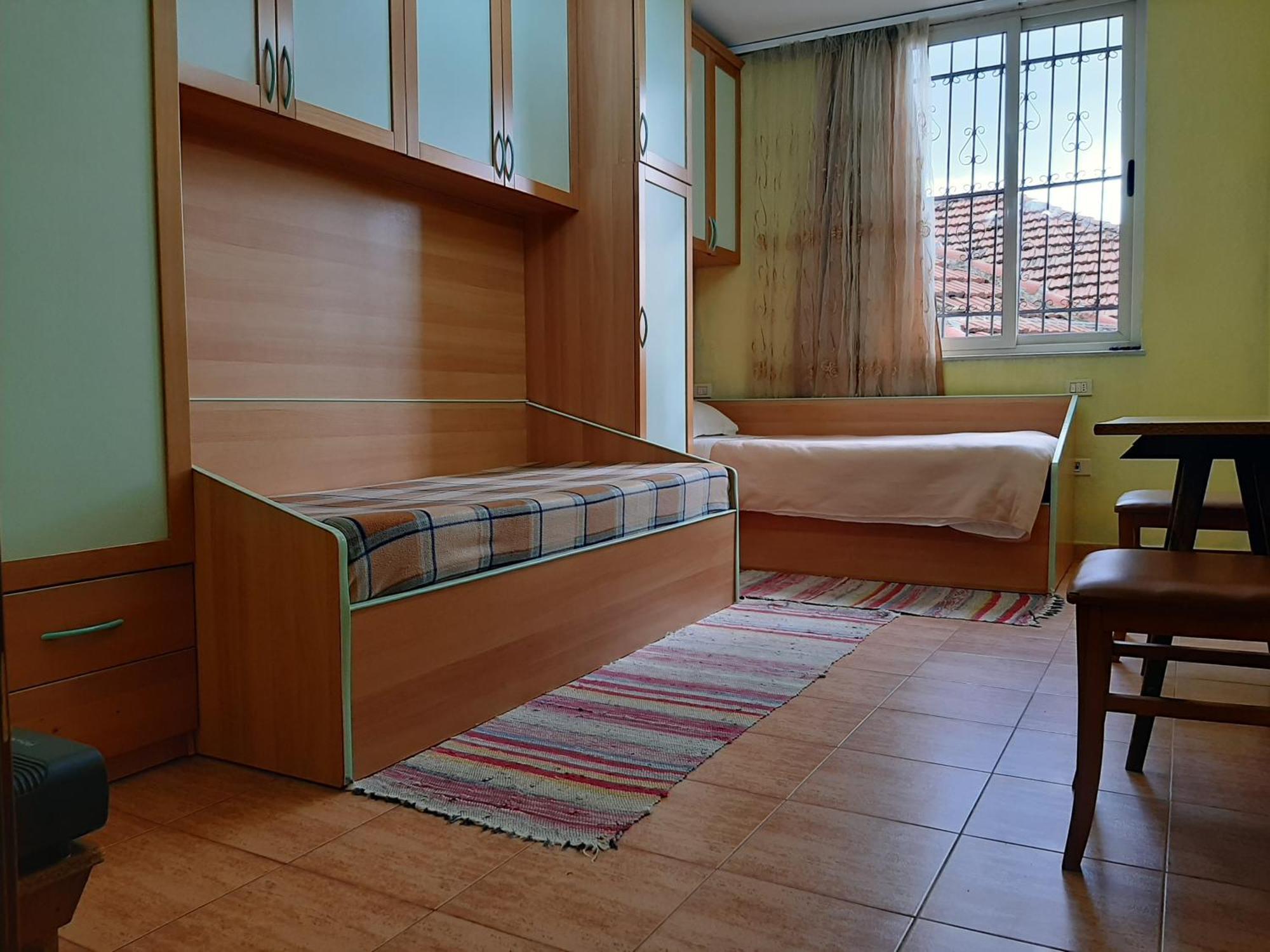 Enki'S Guesthouse Tirana Extérieur photo